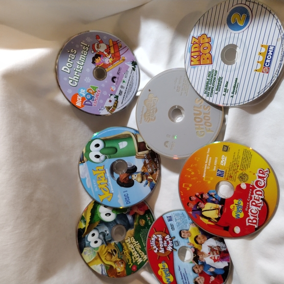 Kids DVD Collection - Picture 1 of 9